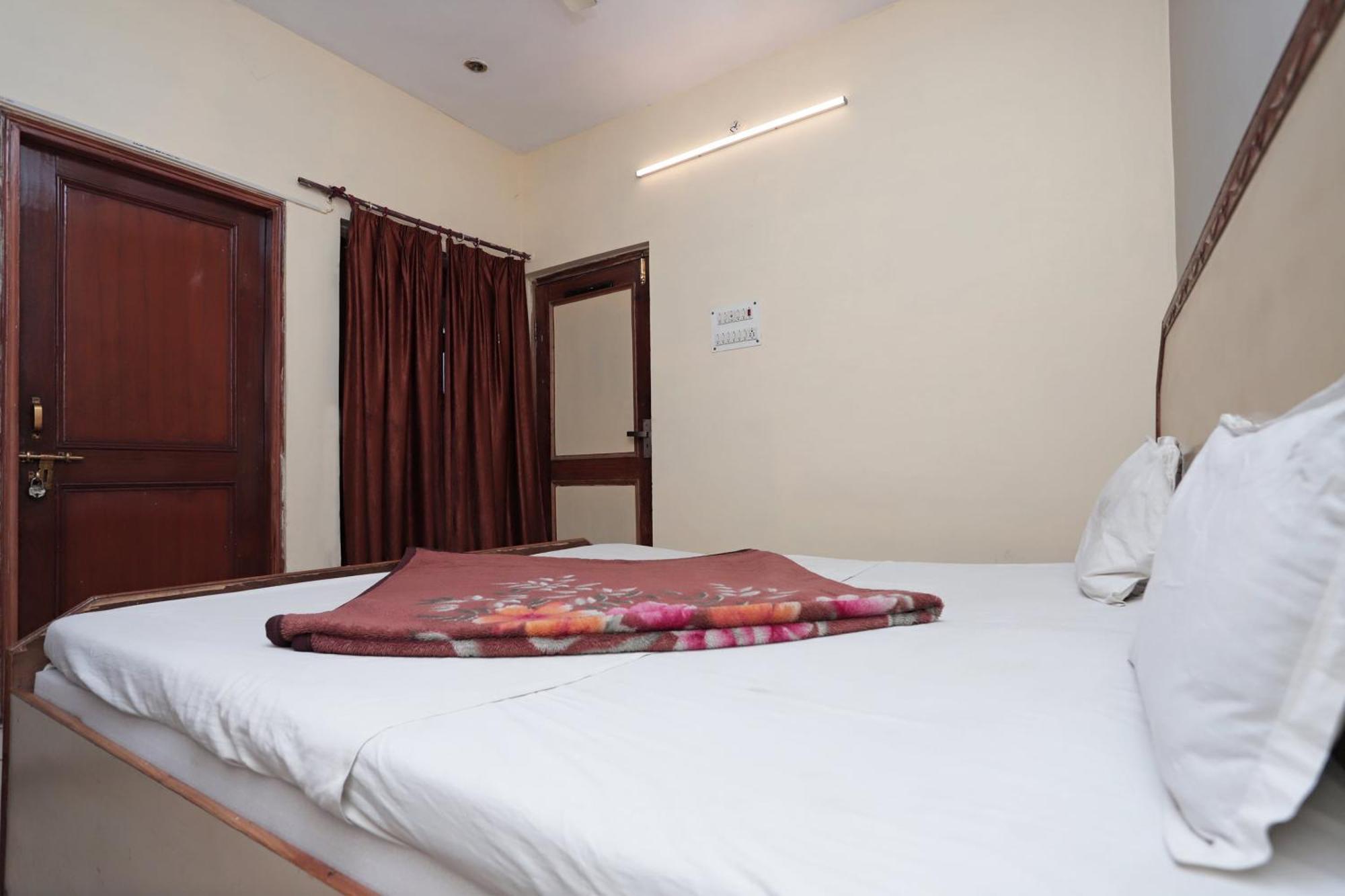Narayani Guest House By Grb Kankhal Buitenkant foto