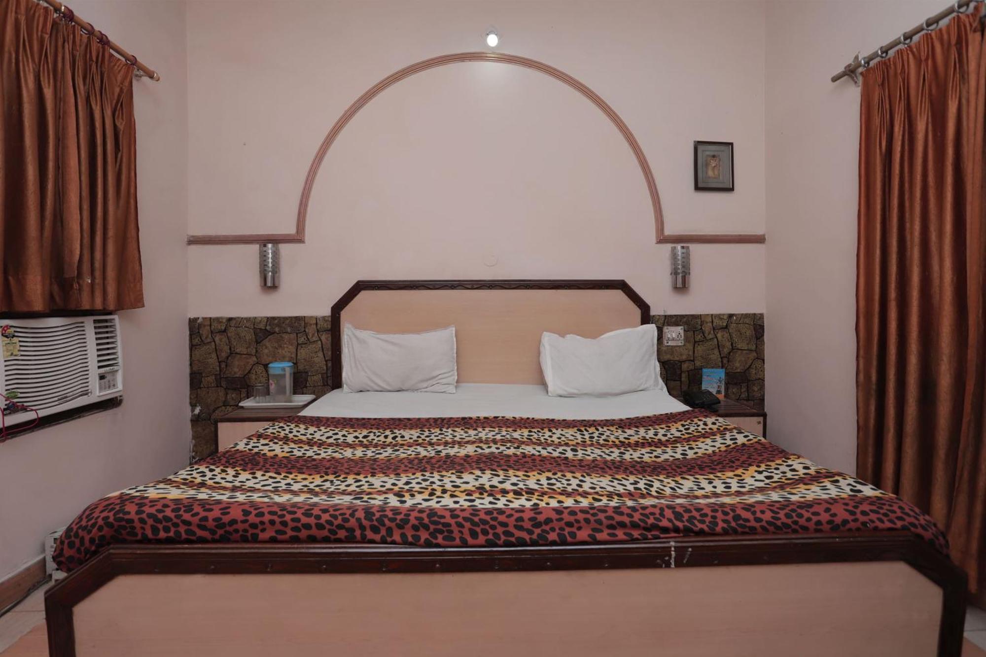 Narayani Guest House By Grb Kankhal Buitenkant foto