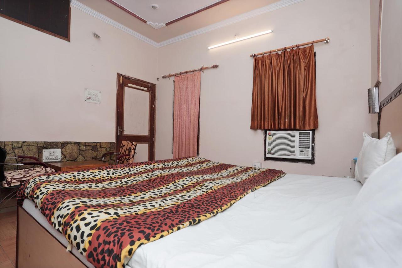 Narayani Guest House By Grb Kankhal Buitenkant foto